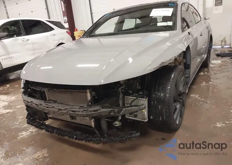 2023 Volkswagen Arteon 2.0T Sel R-Line z USA, uszkodzony, nr VIN WVWAR7AN0PE014538